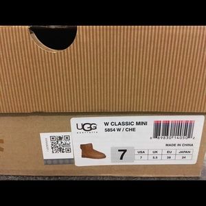 Classic mini Uggs chestnut color